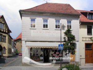 Fassadenanstrich mit Beschriftung | Maler Etzweiler
